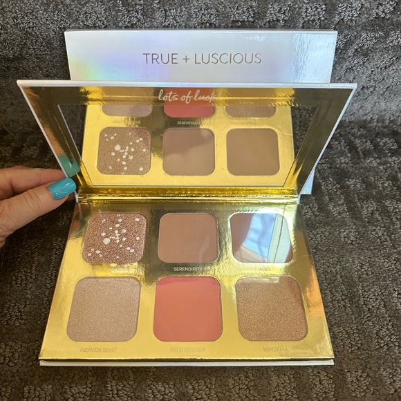 True + Luscious Makeup True Luscious Lucky Glow Bronze And